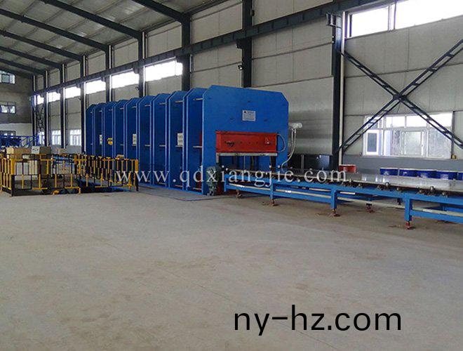 胎(tai)麵框(kuang)式(shi)硫化(hua)機(ji)