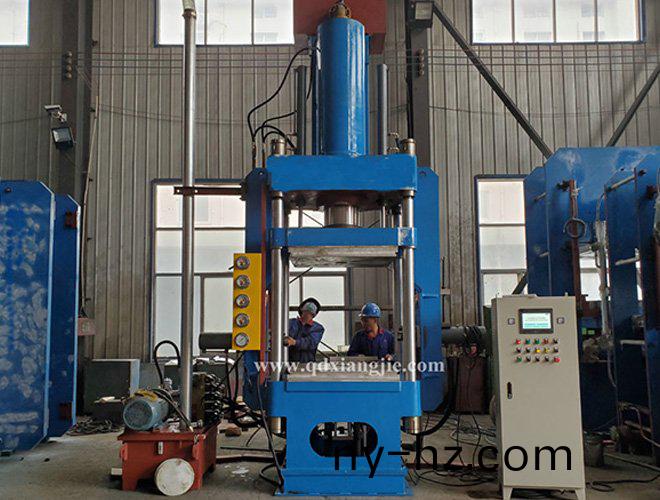 1000T 空(kong)氣(qi)彈(dan)簧(huang)硫化(hua)機