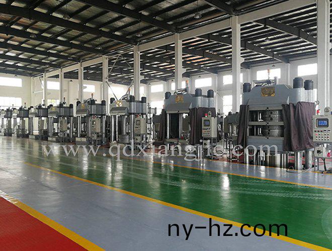 新設計實心(xin)胎(tai)硫(liu)化(hua)機(ji)